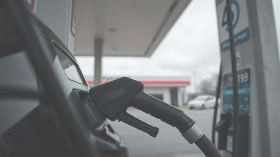 Jakie informacje są potrzebne do fakturowania przy zakupach paliwa?