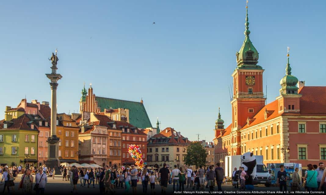 Specjalne linie cmentarne w Warszawie na Wszystkich Świętych